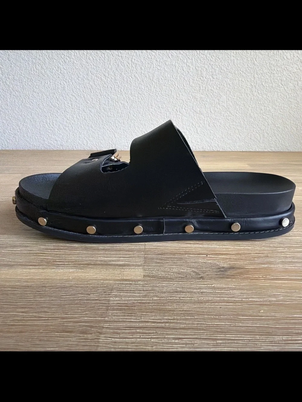 BCBG Platform Sandals Generation Bamba Women's Size 9.5 Black with Gold Studs
